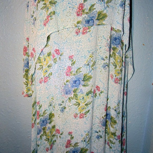 Pretty Layered Summer Dress - Picture 2 of 10